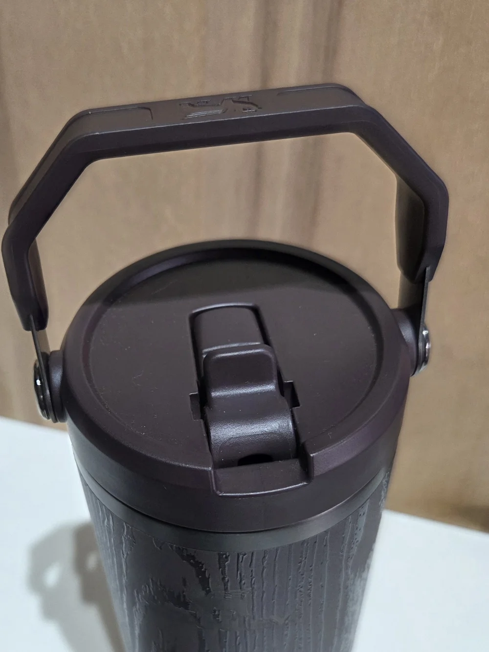 Stanley IceFlow Flip Straw Tumbler 30 oz Woodgrain Black New